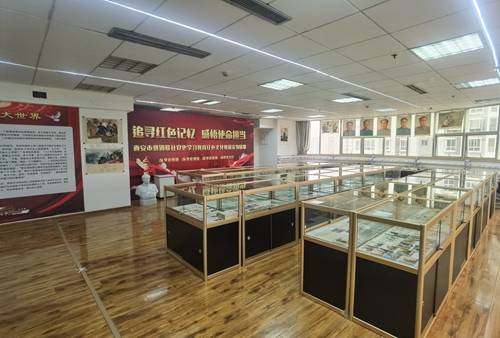 追寻红色记忆，感悟使命担当——西安市供销联社党史学习教育红色文化收藏实物展启幕